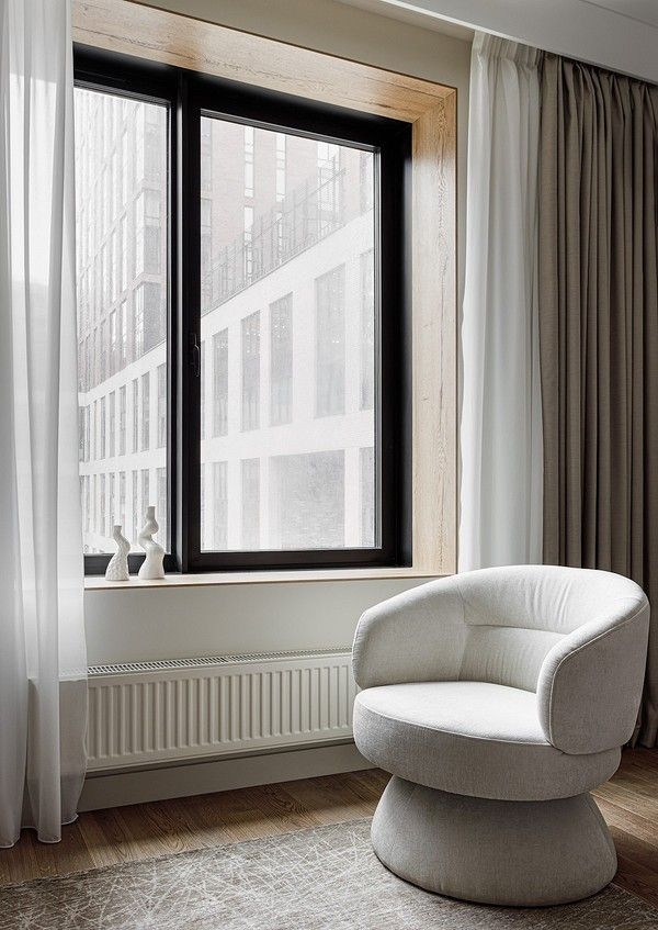 Пример интерьера 1 из статьи "8 вариантов отделки оконных откосов — от бюджетной классики до премиальных решений"